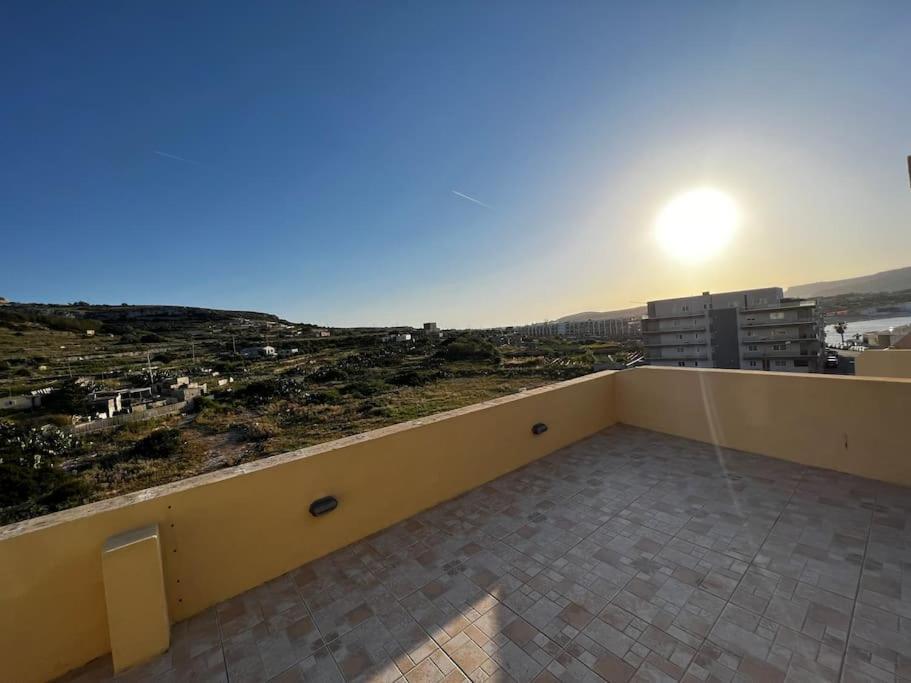 Conmal Penthouse In Mellieha Bay Apartment Exterior photo